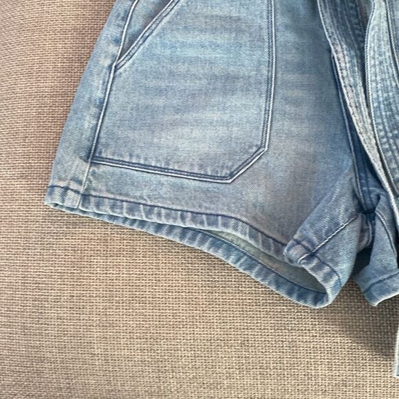 NWT Blank NYC Light Blue Jean Belted Shorts Size 24 - Picture 3 of 12